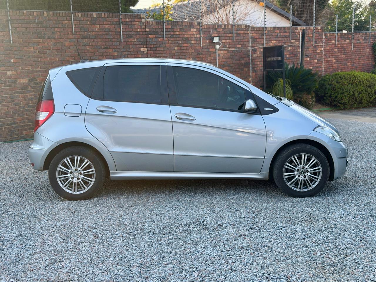 2012 Mercedes-benz A-class A200 Elegance Auto
