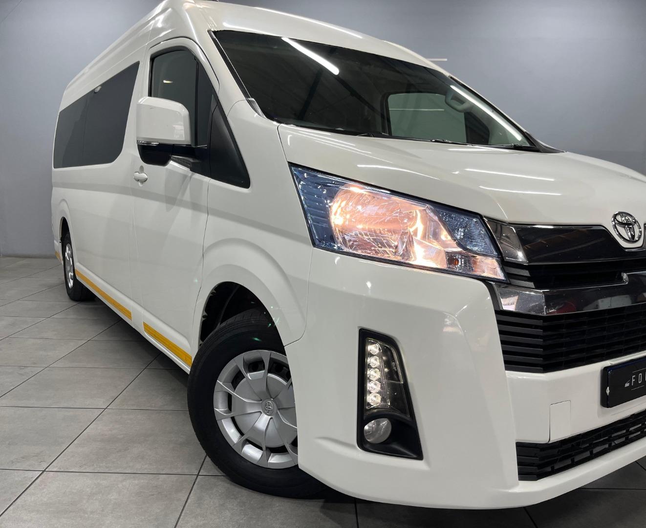 2020 TOYOTA QUANTUM MY20.10 2.8 GL SLWB 14 SEATER BUS