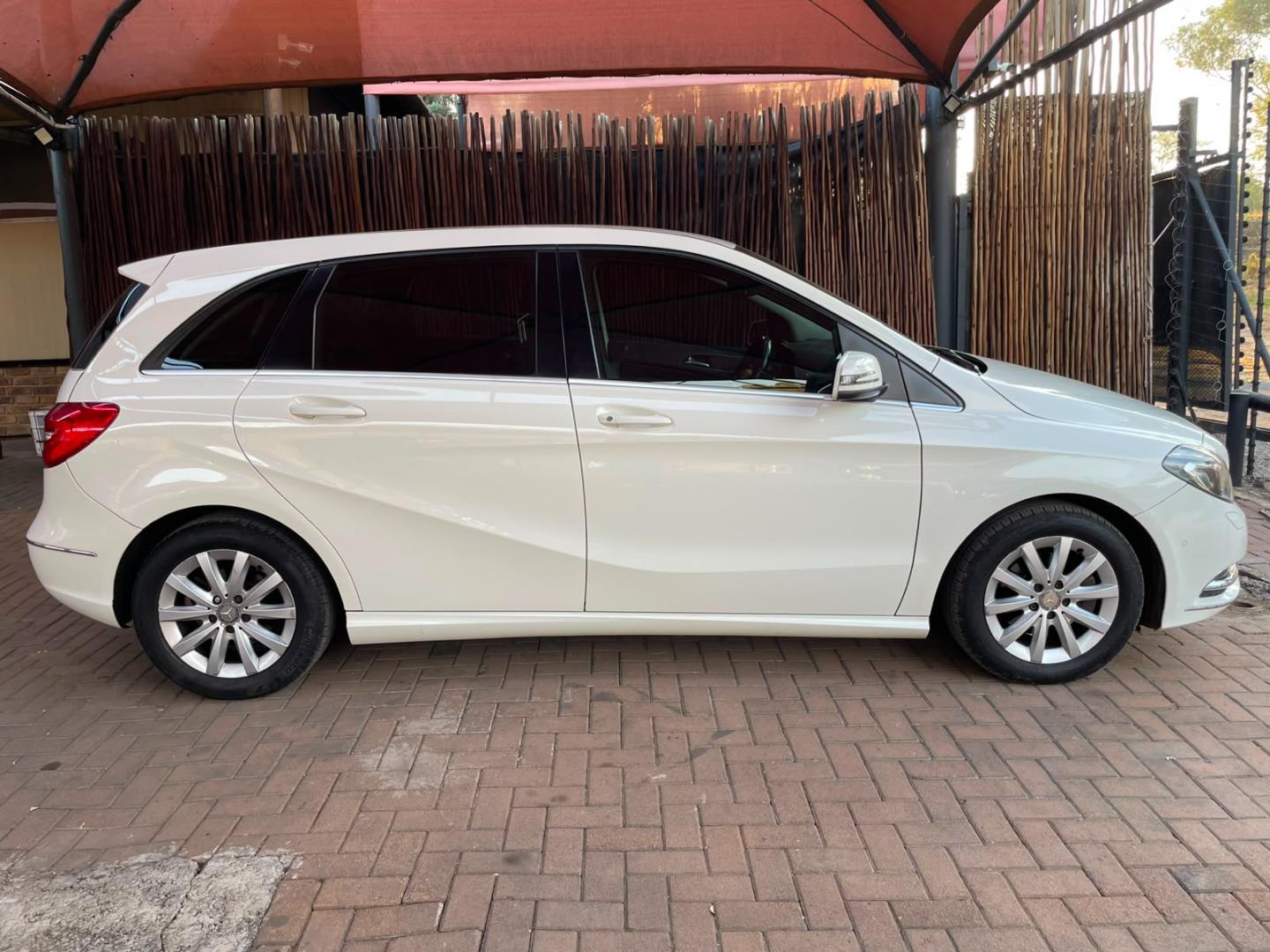 2014 Mercedes-benz B-class B200 Auto