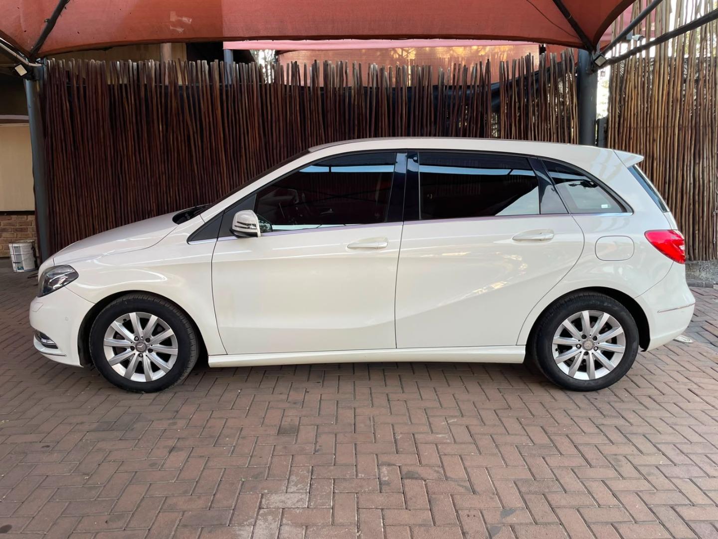 2014 Mercedes-benz B-class B200 Auto