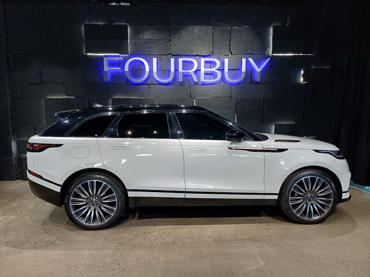 2022 LAND ROVER RANGE ROVER VELAR MY22 2.0 D D200 R-DYNAMIC HSE (147kW)