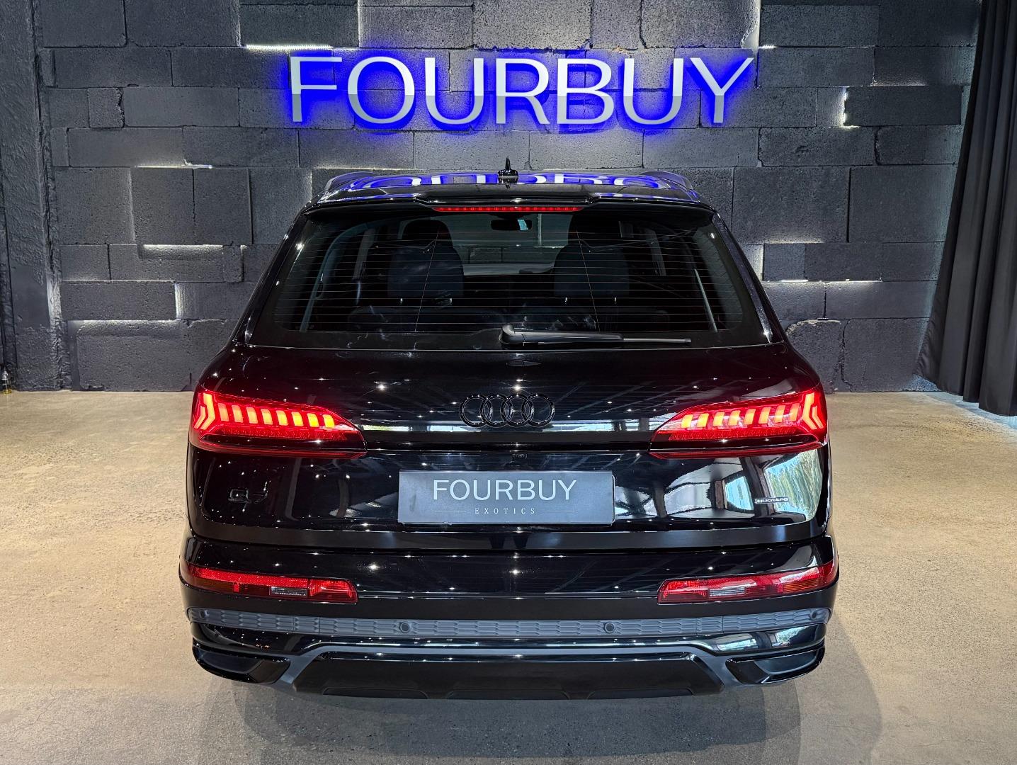 2023 Audi Q7 45TDI Quattro S Line