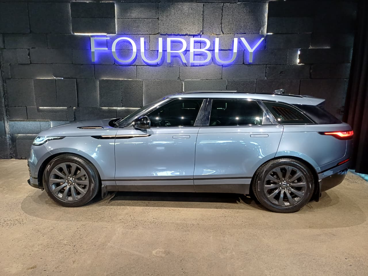 2018 Land Rover Range Rover Velar P380 R-Dynamic SE