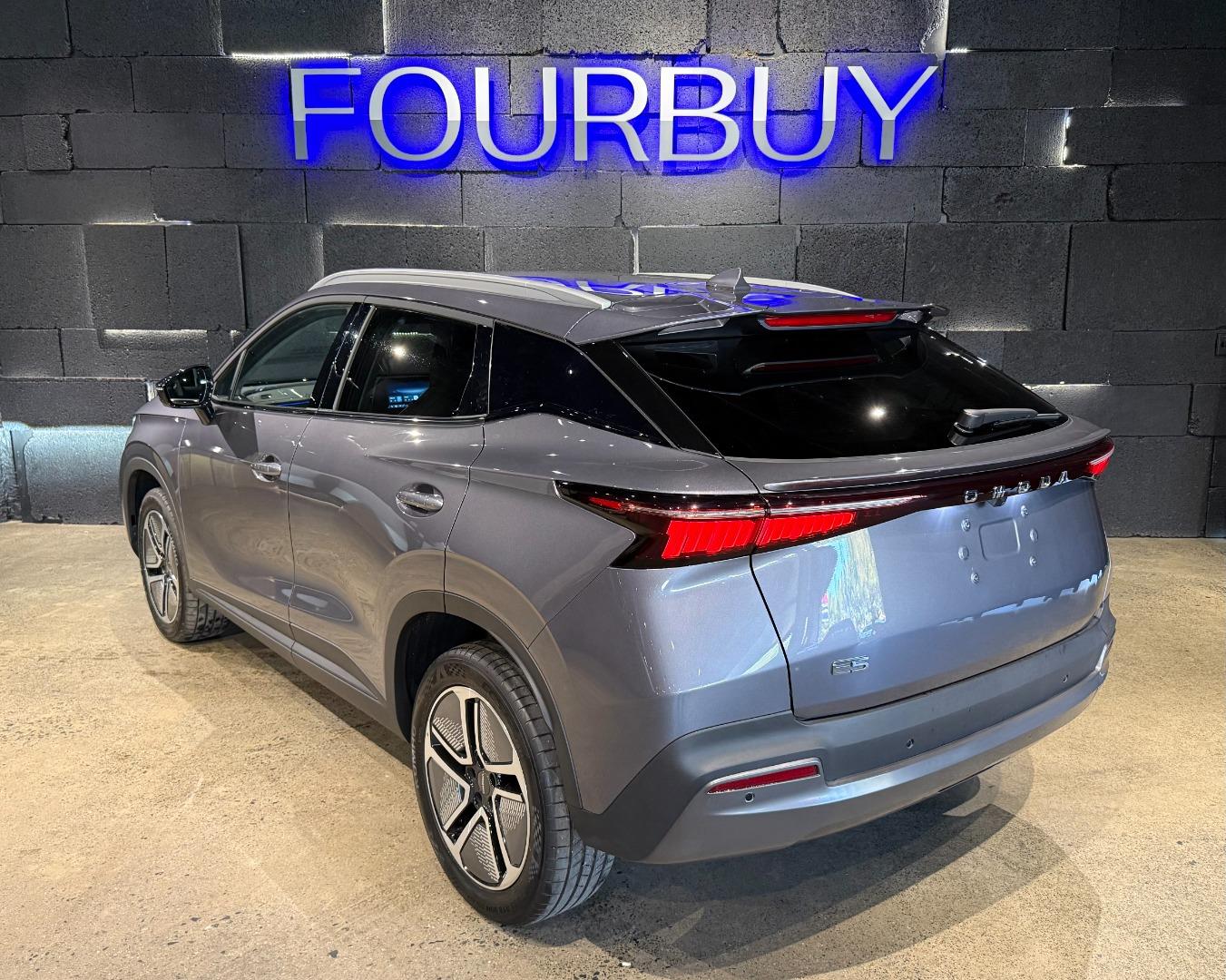 2026 Omoda E5 Elegance