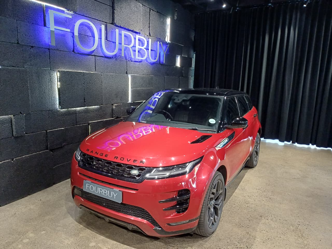 2019 Land Rover Range Rover Evoque P250 R-Dynamic HSE