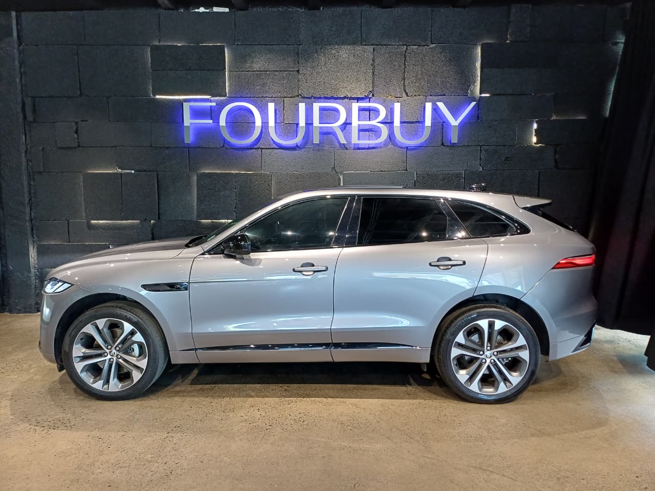 2024 JAGUAR F-PACE MY24 2.0 D200 R-DYNAMIC HSE (147kW)