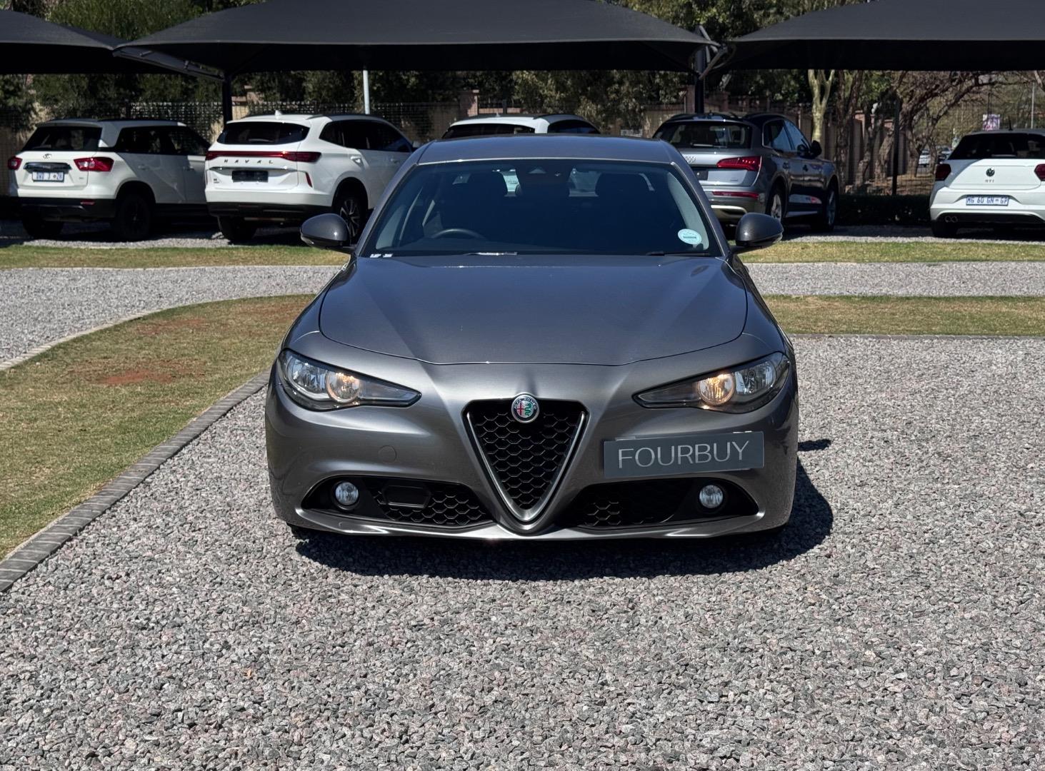 2017 Alfa Romeo Giulia 2.0T