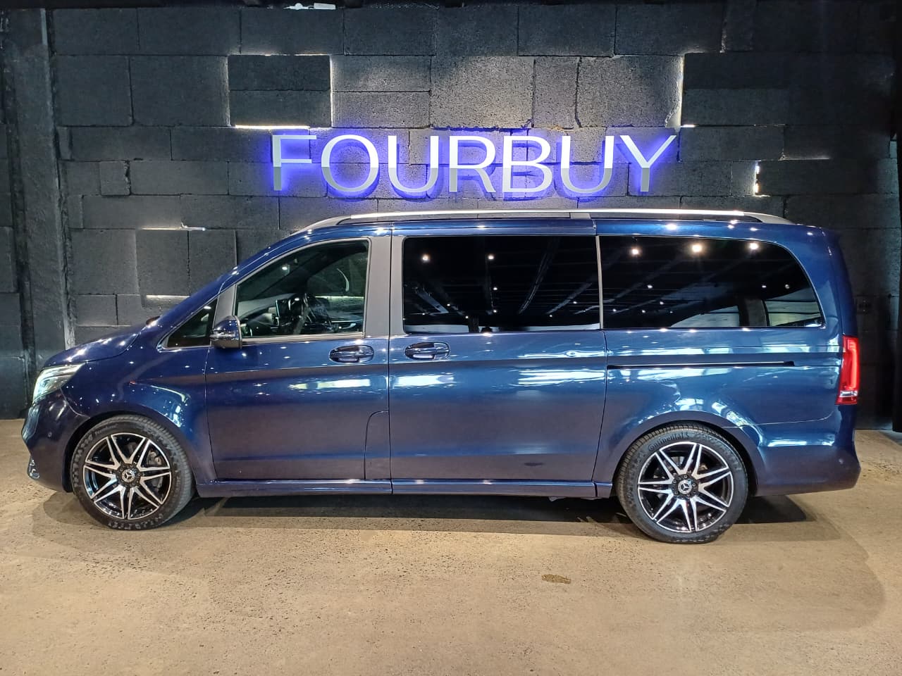 2022 Mercedes-benz V-class V300d Exclusive AMG Line