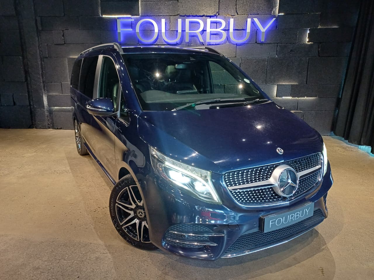 2022 Mercedes-benz V-class V300d Exclusive AMG Line
