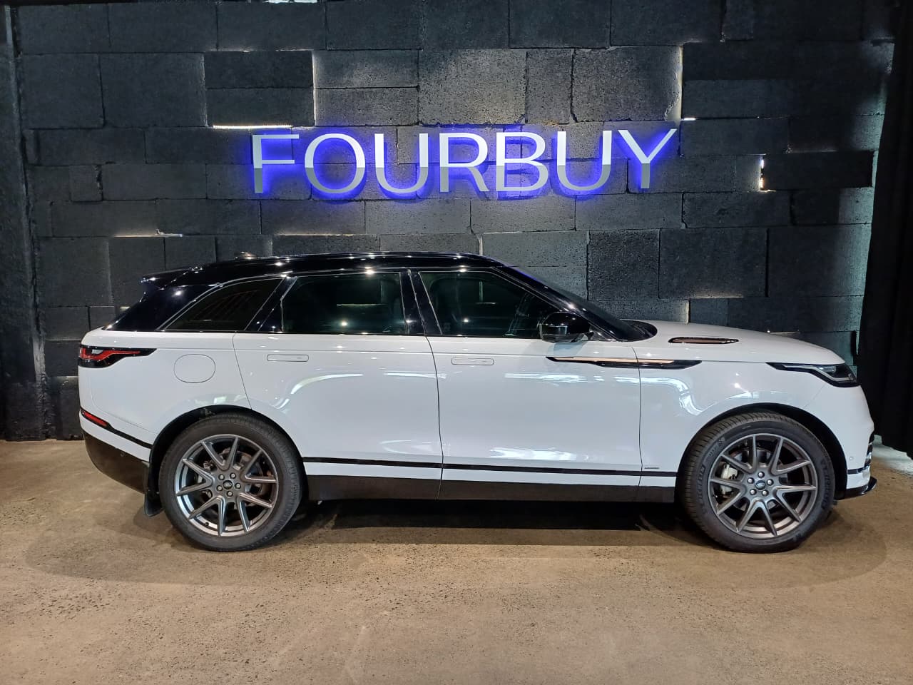 2021 LAND ROVER RANGE ROVER VELAR MY21 2.0 D D200 R-DYNAMIC HSE (147kW)