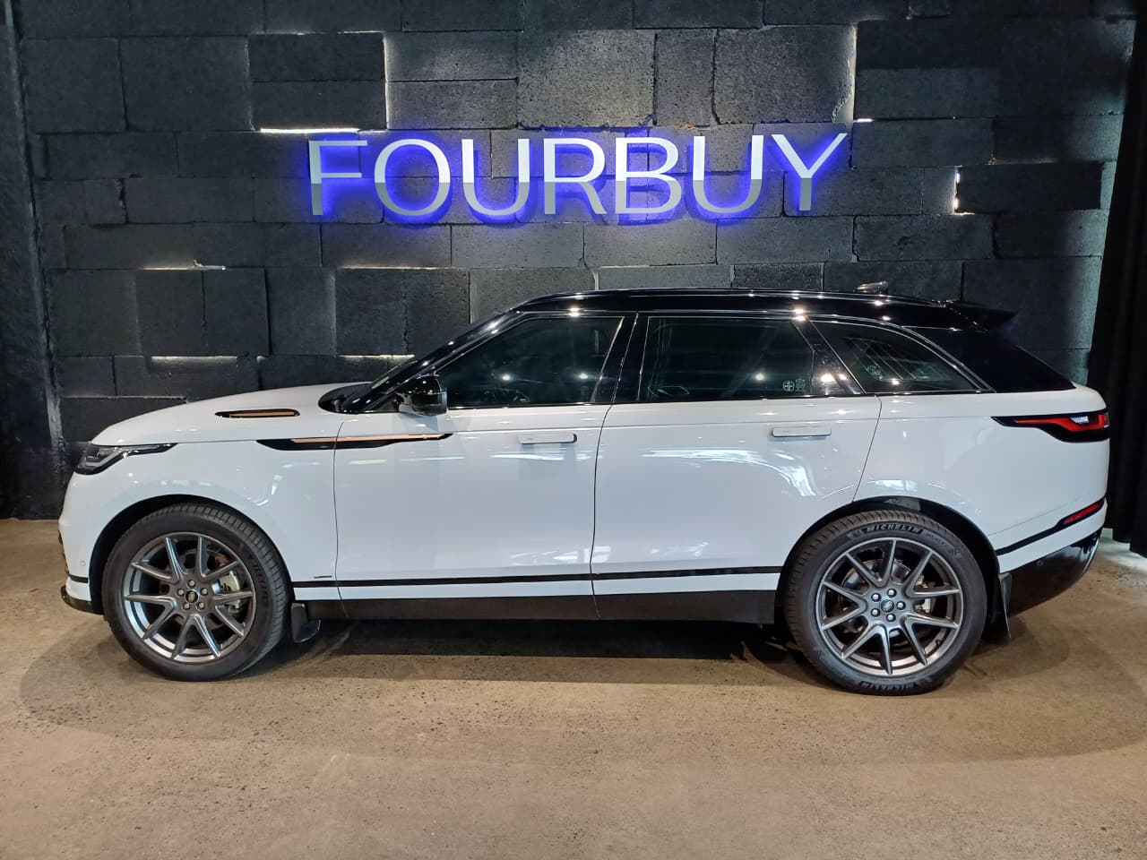2021 LAND ROVER RANGE ROVER VELAR MY21 2.0 D D200 R-DYNAMIC HSE (147kW)