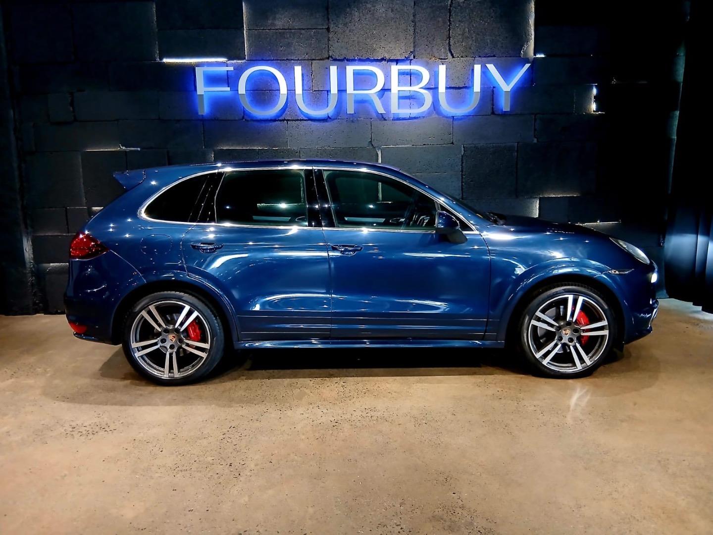 2013 Porsche Cayenne GTS
