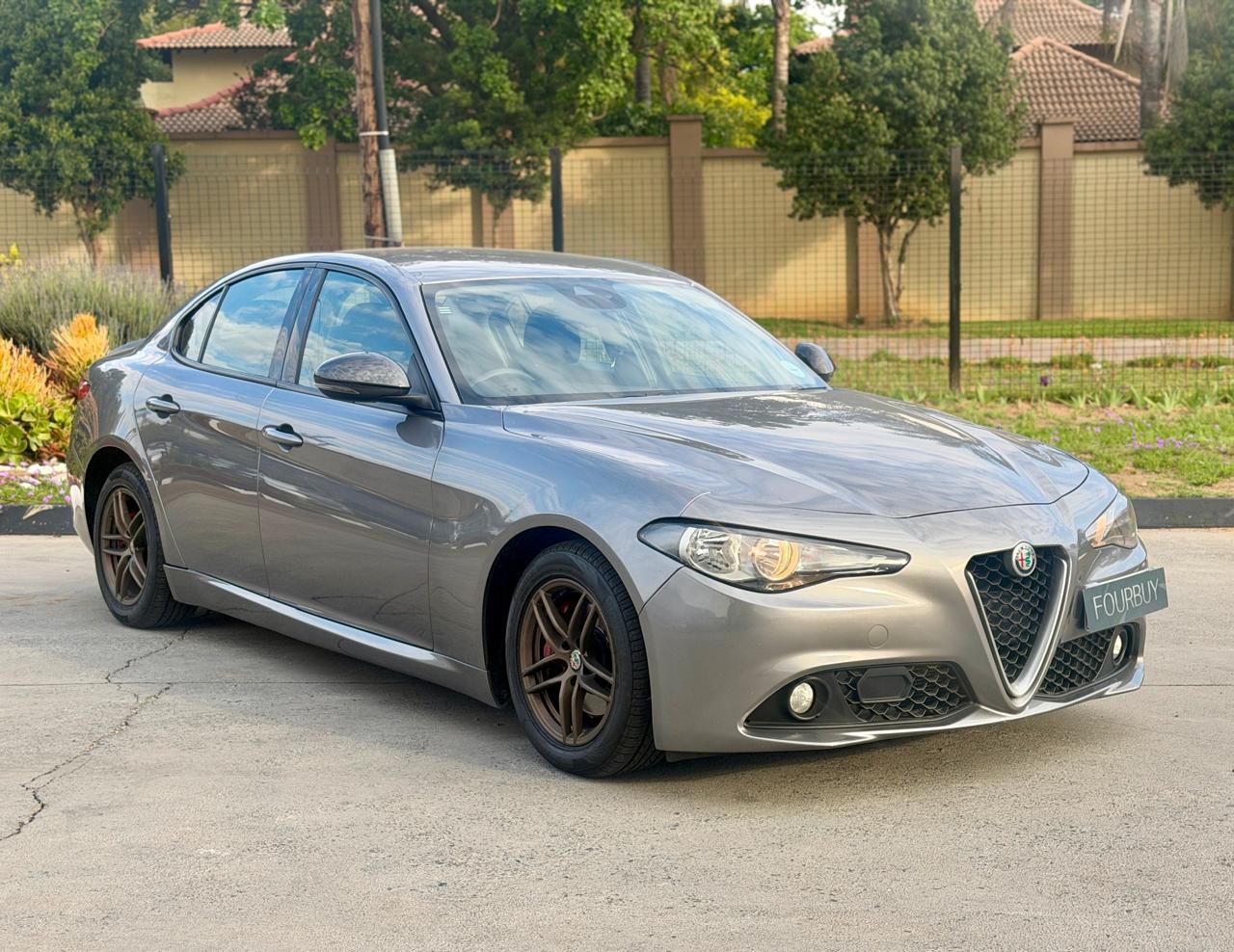 2017 Alfa Romeo Giulia 2.0T