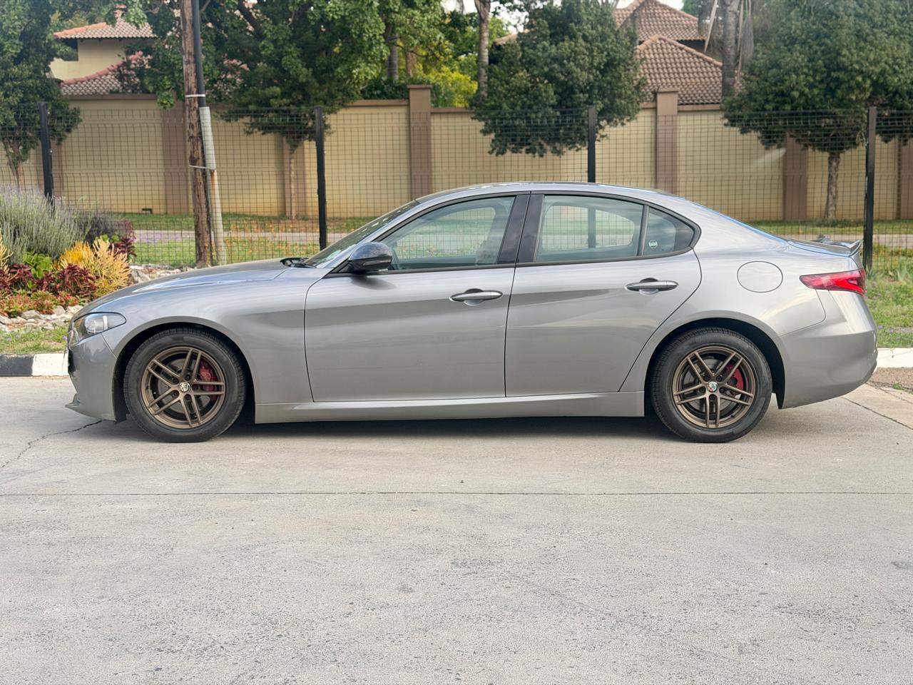 2017 Alfa Romeo Giulia 2.0T