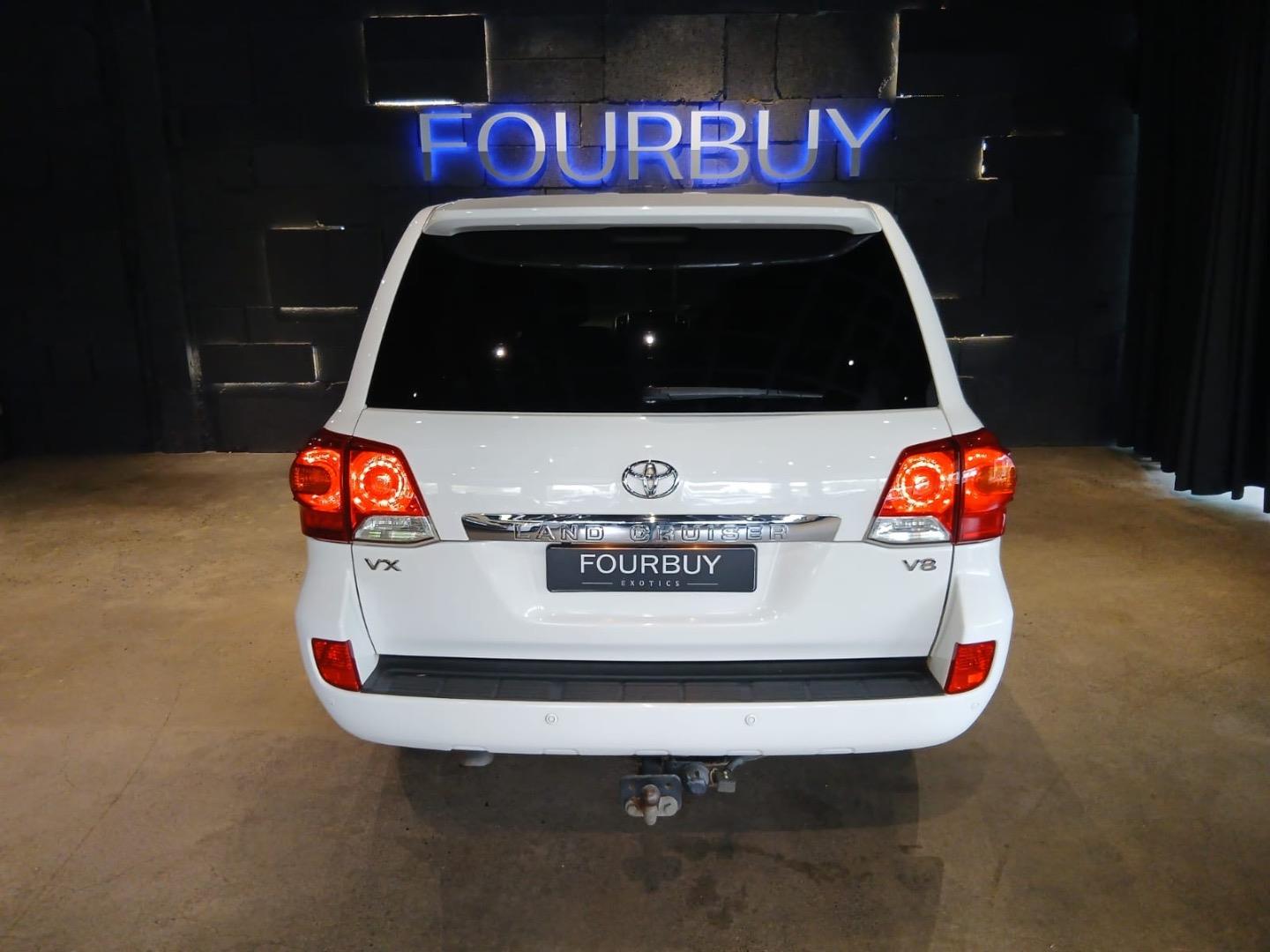 2014 Toyota Land Cruiser 200 4.5D-4D V8 VX