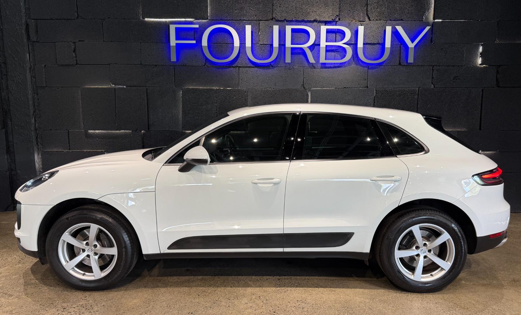 2021 Porsche Macan Macan