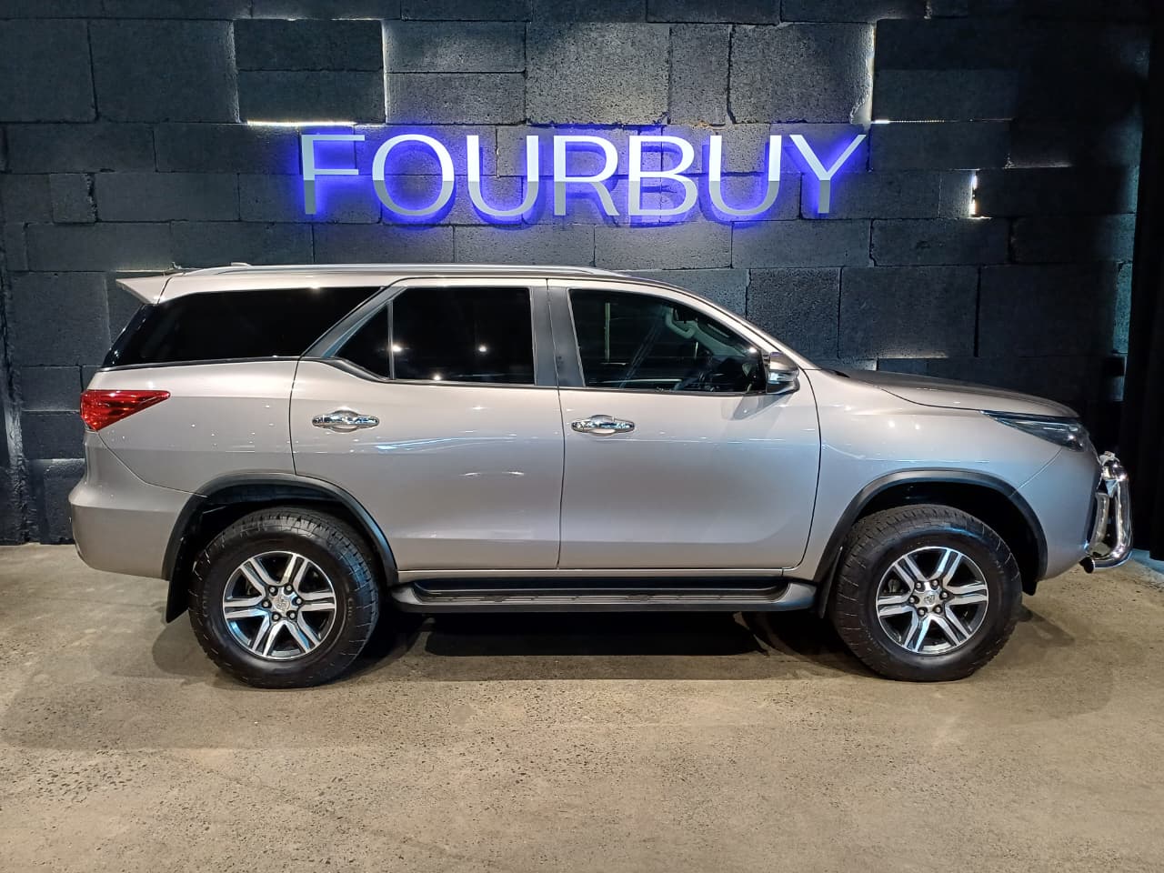 2016 TOYOTA FORTUNER 2.8 GD-6 RAISED BODY AT